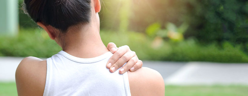 patient needing frozen shoulder chiropractor in Addison TX