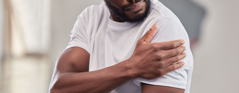 patient needing Rotator Cuff Injury chiropractor in Addison TX